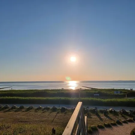 Strandnixe-1 Cuxhaven